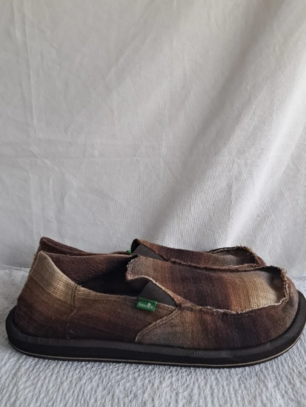 Sanuk comfortable men